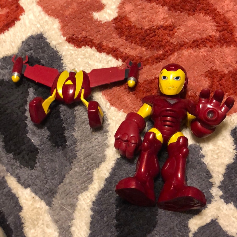 T5 Playskool Sound And Lights Iron Man Action Figure W/jet Pack,
